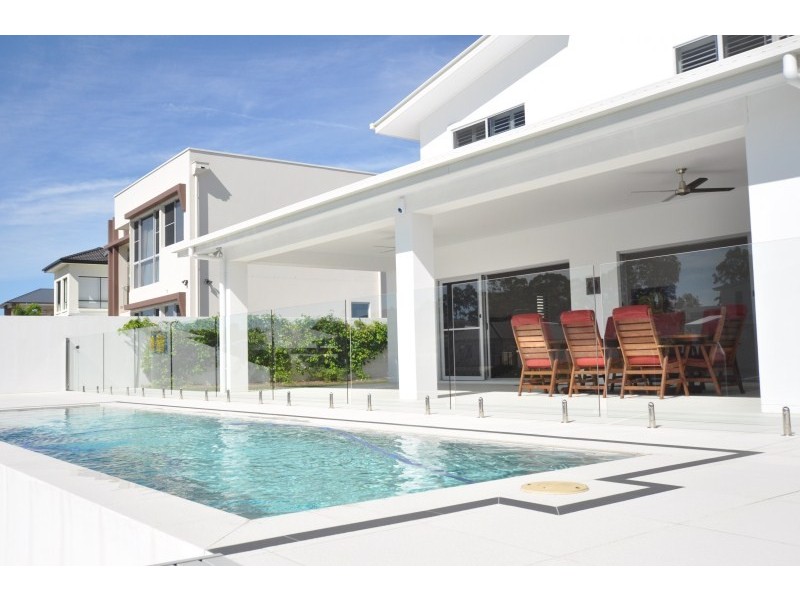 13 North Quay Drive, Biggera Waters QLD 4216