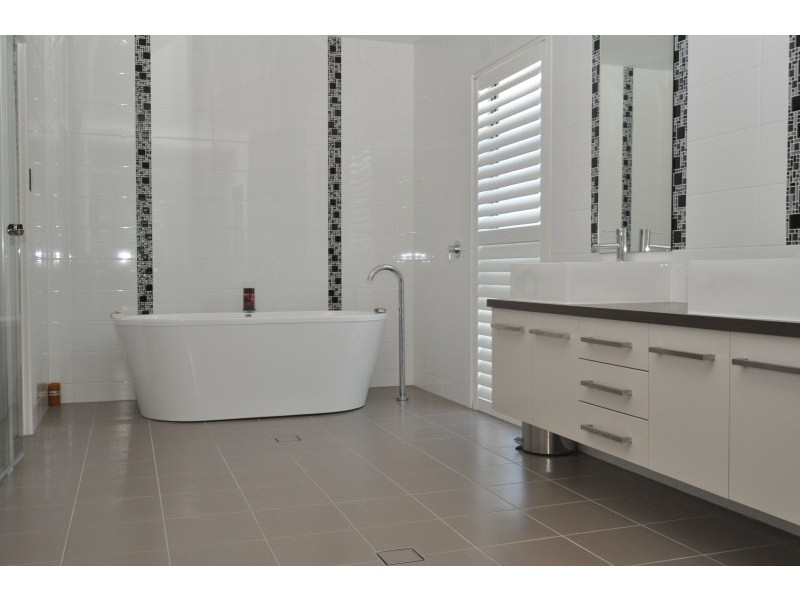 13 North Quay Drive, Biggera Waters QLD 4216