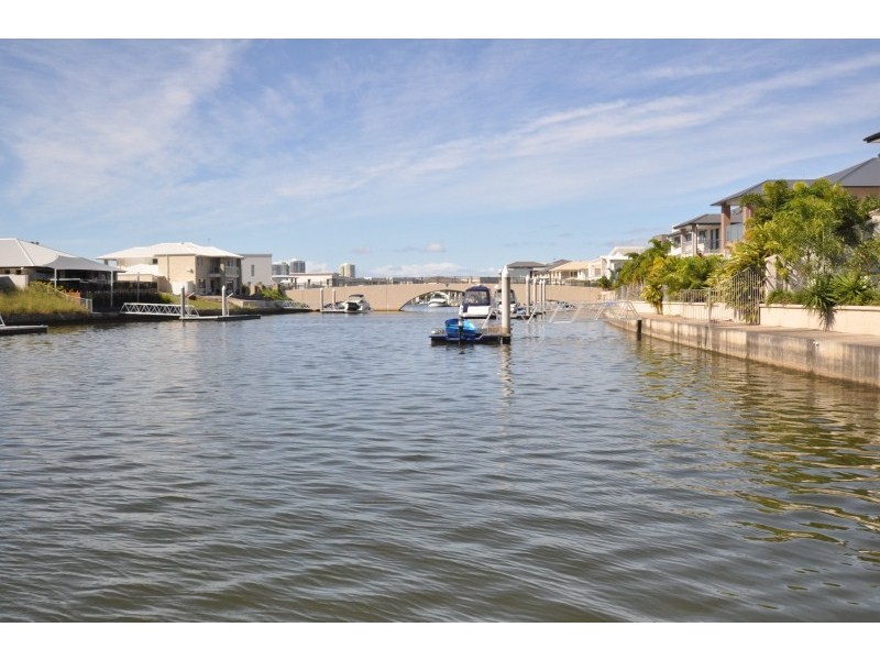 13 North Quay Drive, Biggera Waters QLD 4216