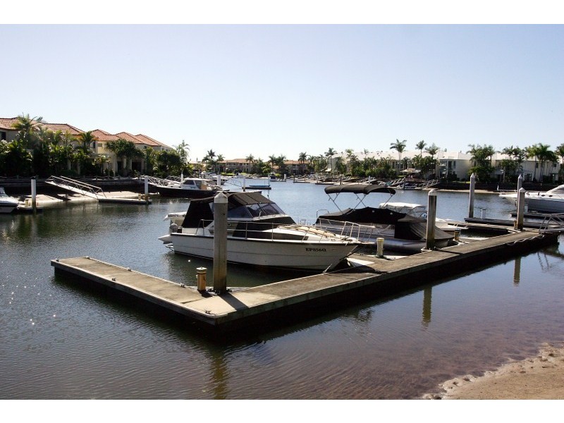 8/75 Morala Avenue, Runaway Bay QLD 4216