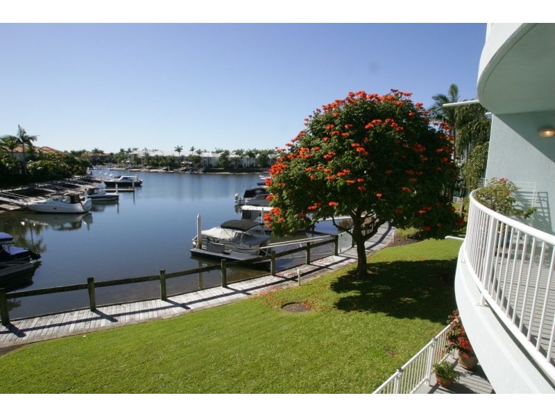 8/75 Morala Avenue, Runaway Bay QLD 4216