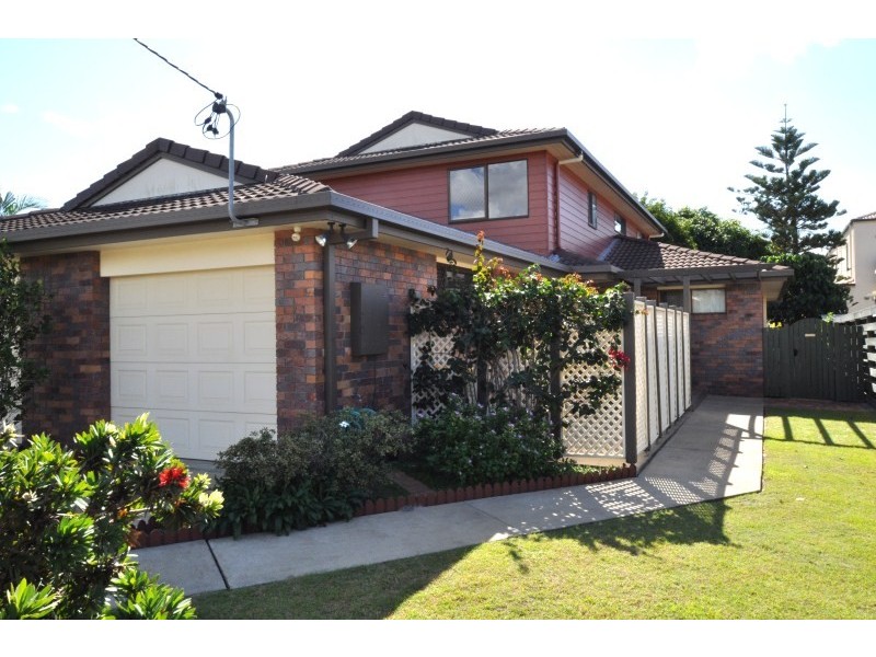 1/29 Eider Avenue, Paradise Point QLD 4216