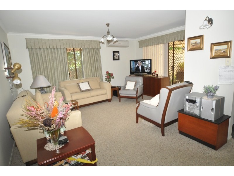2/29 Eider Avenue, Paradise Point QLD 4216