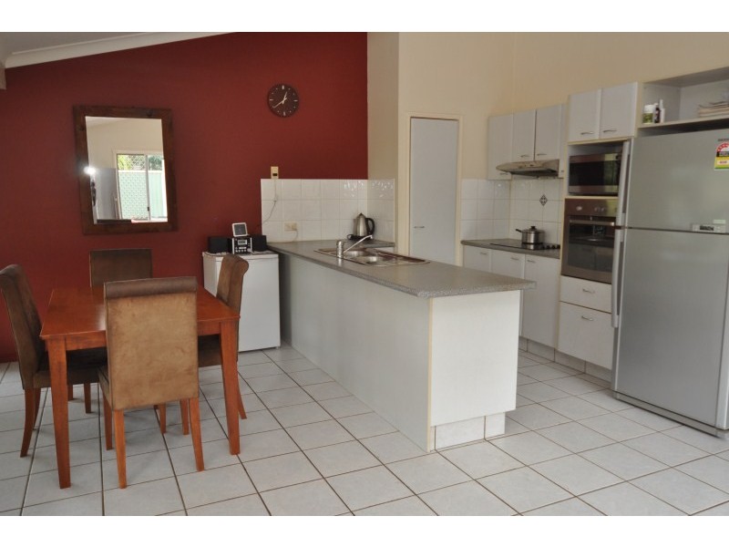 6 Nandi Terrace, Pacific Pines QLD 4211