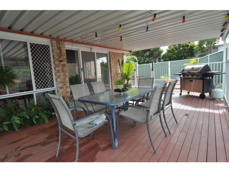 6 Nandi Terrace, Pacific Pines QLD 4211