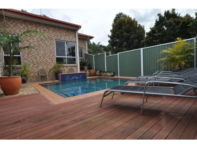 6 Nandi Terrace, Pacific Pines QLD 4211