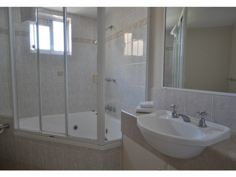 55/484 Marine Parade, Biggera Waters QLD 4216