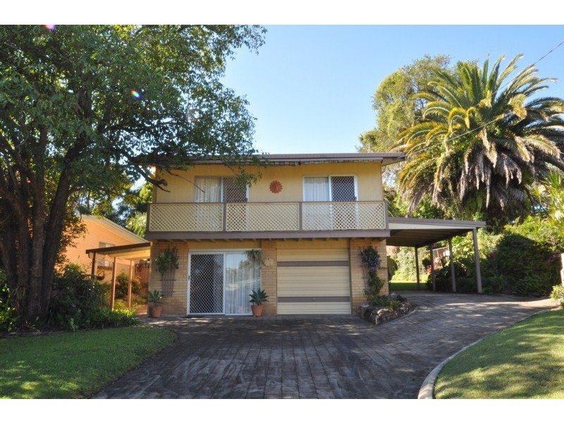 19 Lergessner Street, Biggera Waters QLD 4216