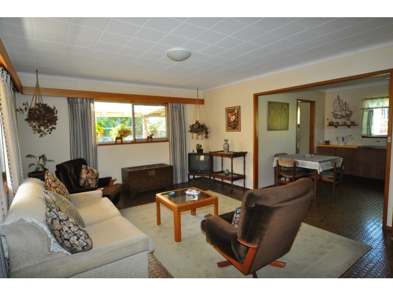 19 Lergessner Street, Biggera Waters QLD 4216