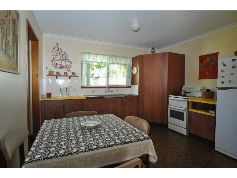 19 Lergessner Street, Biggera Waters QLD 4216