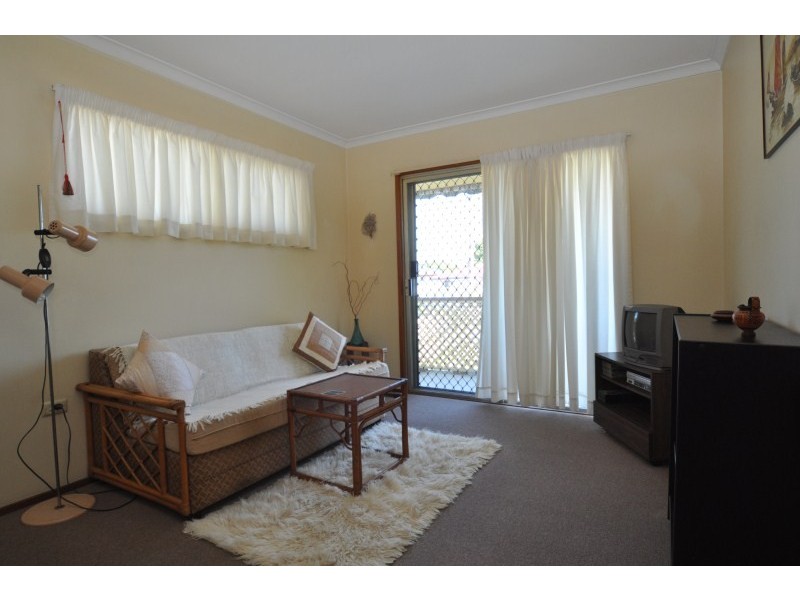 19 Lergessner Street, Biggera Waters QLD 4216