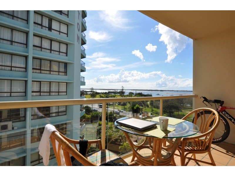 79/106 Marine Parade, Southport QLD 4215