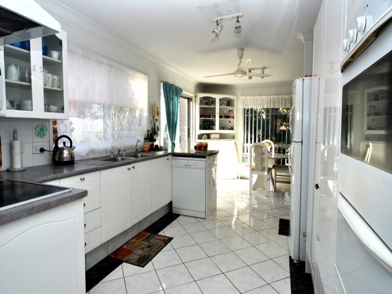 161 Bayview Street, Runaway Bay QLD 4216