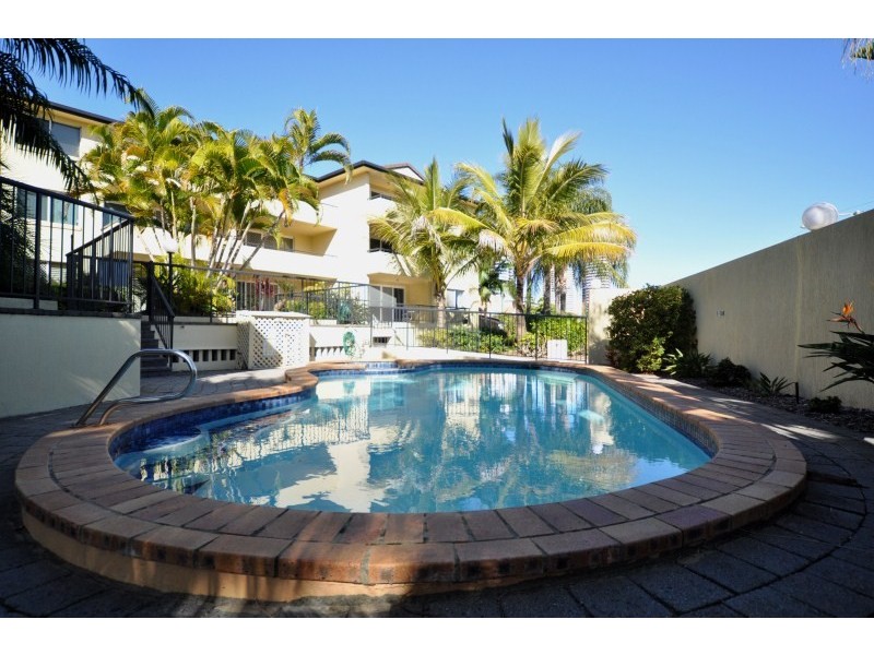 18/65 Bayview Street, Runaway Bay QLD 4216