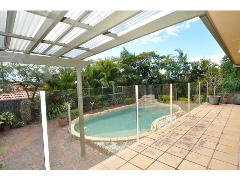 10 Carrumbella Drive, Arundel QLD 4214
