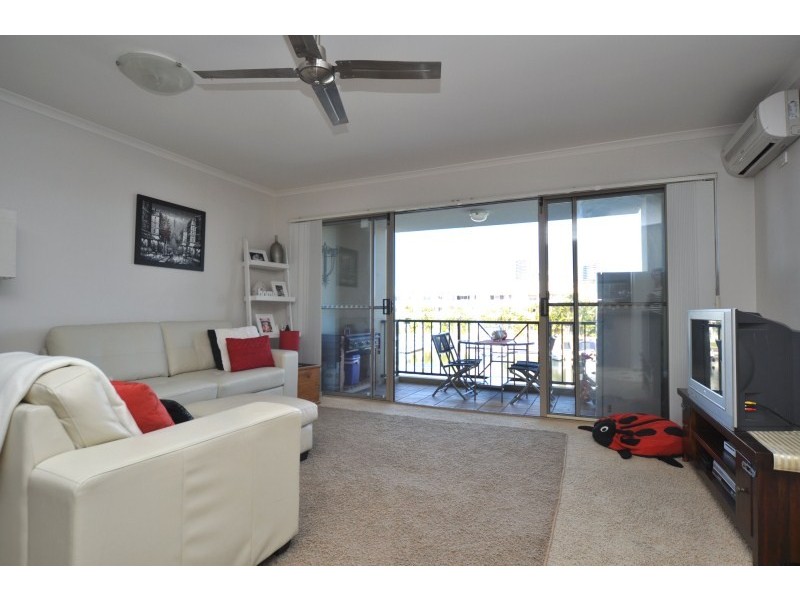 14/14 Jennifer Avenue, Runaway Bay QLD 4216