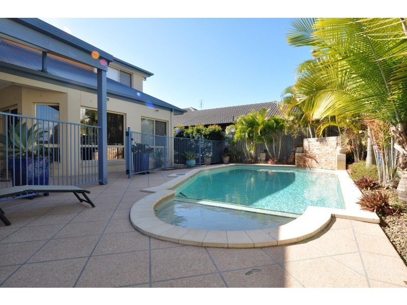 1 Lagos Court, Coombabah QLD 4216