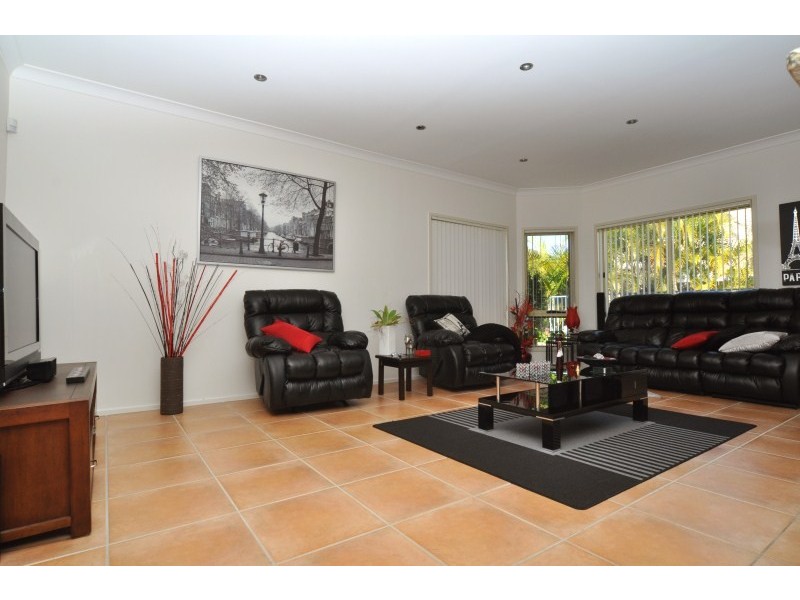 1 Lagos Court, Coombabah QLD 4216