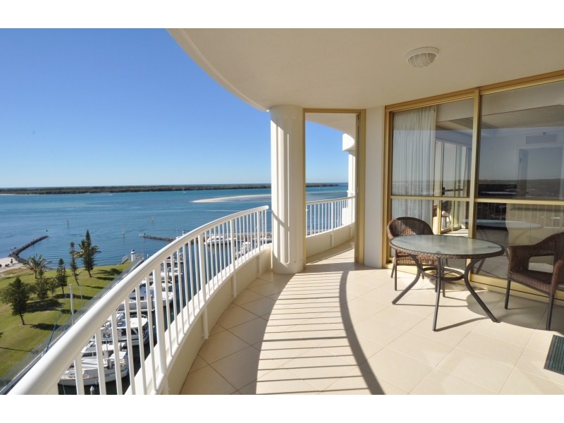 19/19 Oatland Esplanade, Runaway Bay QLD 4216