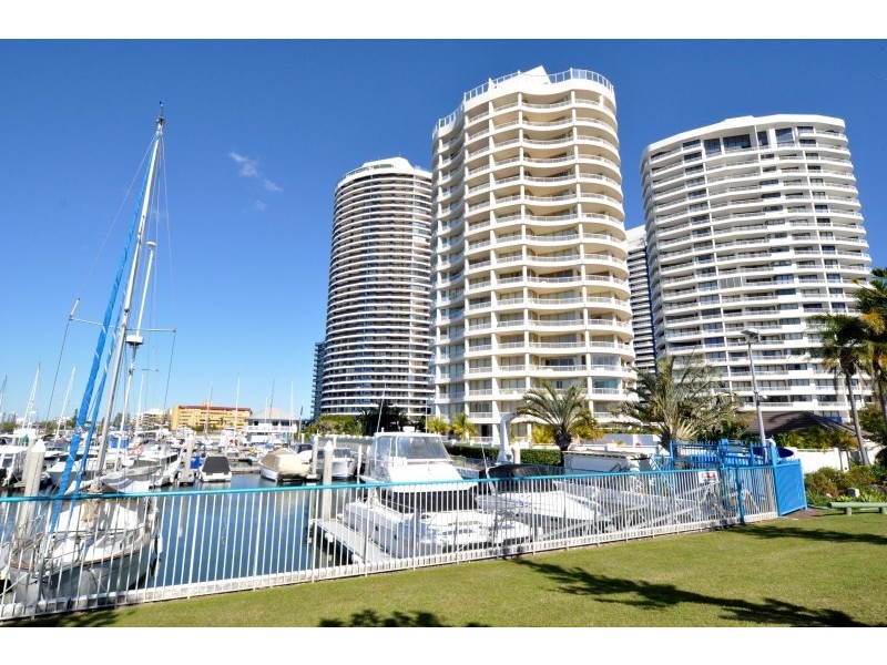 19/19 Oatland Esplanade, Runaway Bay QLD 4216