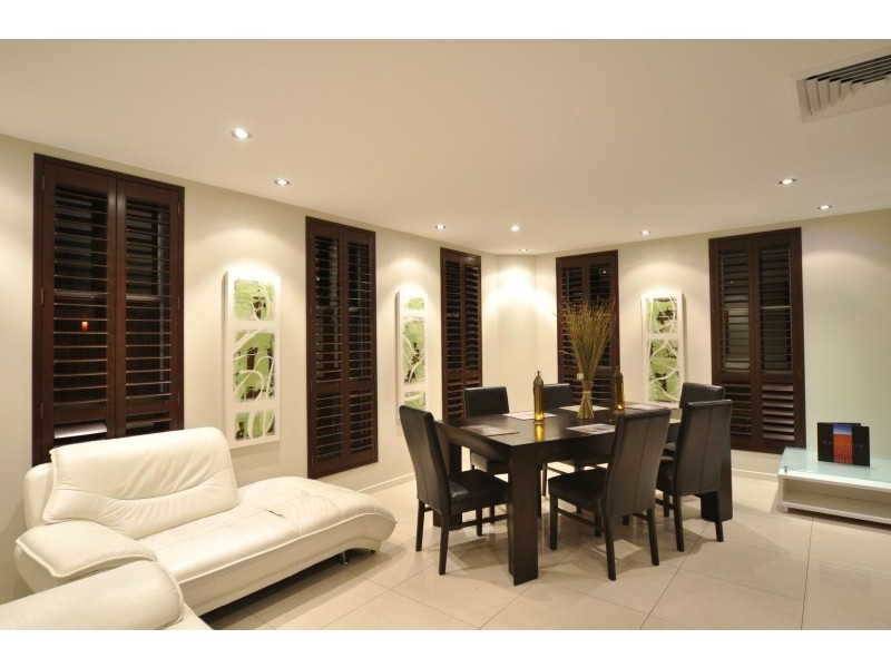 6 Torrevella Vista, Coombabah QLD 4216