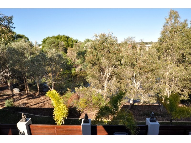 6 Torrevella Vista, Coombabah QLD 4216