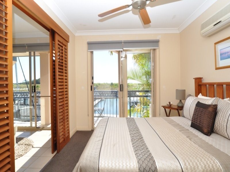 87 John Lund Drive, Hope Island QLD 4212