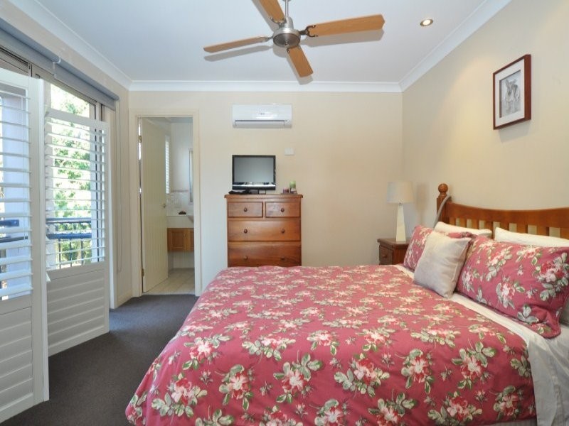 87 John Lund Drive, Hope Island QLD 4212