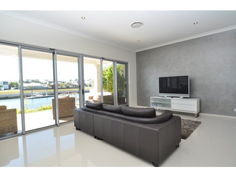 31 South Quay Drive, Biggera Waters QLD 4216