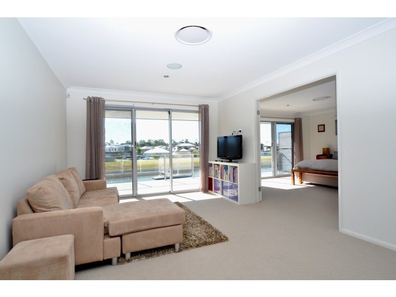 31 South Quay Drive, Biggera Waters QLD 4216