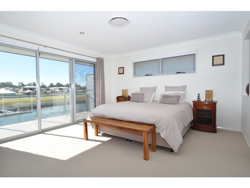 31 South Quay Drive, Biggera Waters QLD 4216
