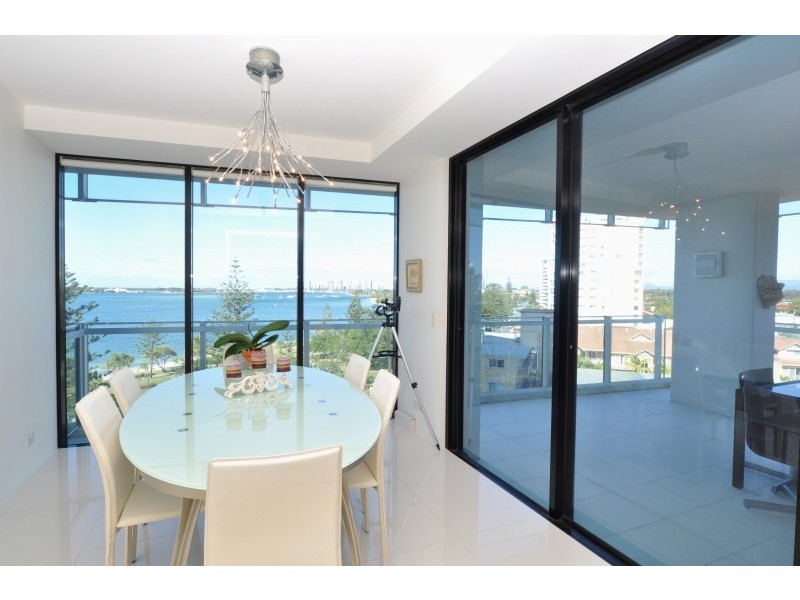 705/230 Marine Parade, Labrador QLD 4215