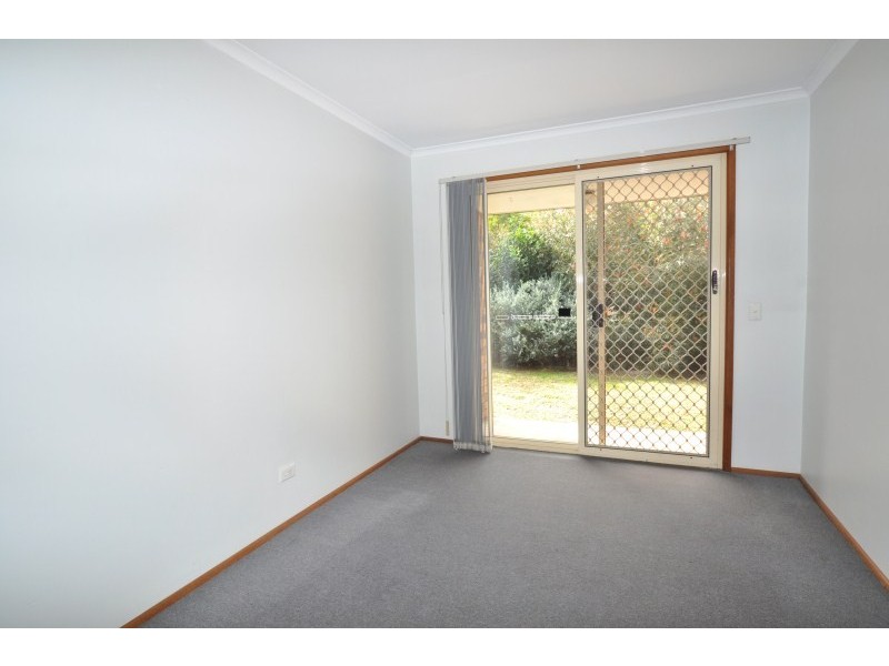 2/189 Central Street, Labrador QLD 4215