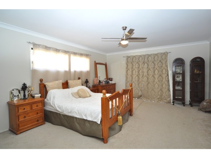 40 Morala Avenue, Runaway Bay QLD 4216