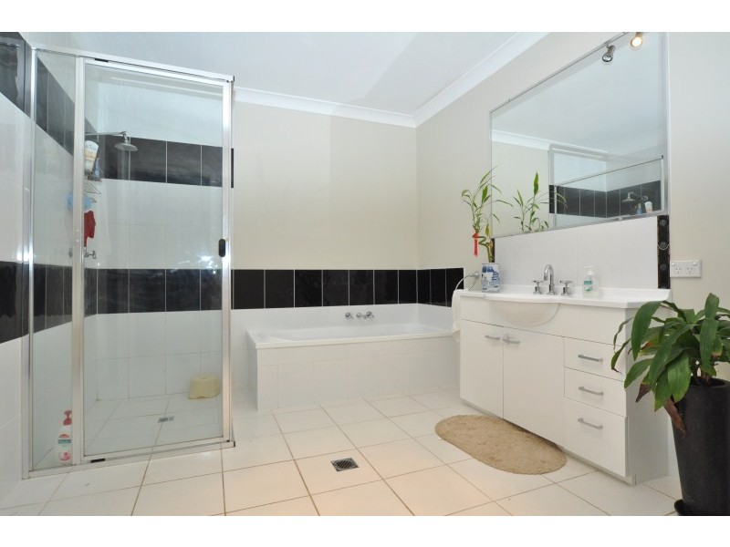40 Morala Avenue, Runaway Bay QLD 4216