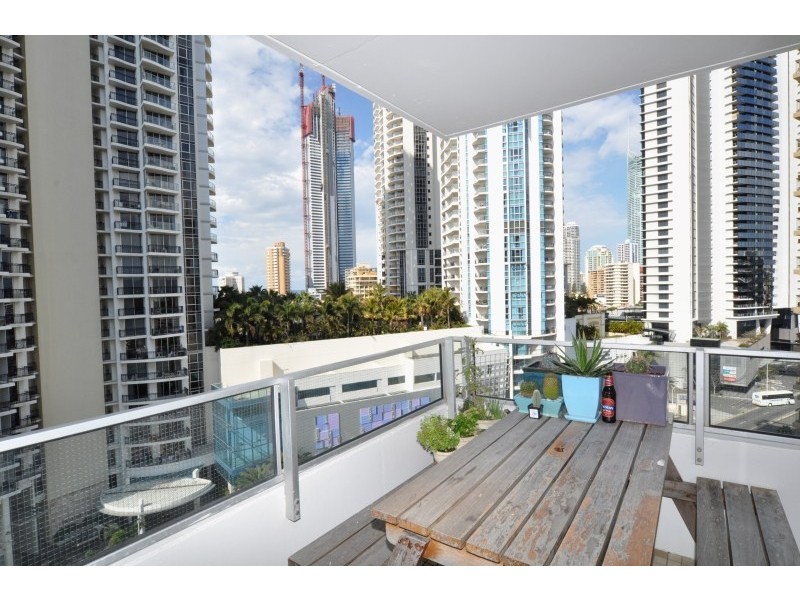 34/40 Ferny Avenue, Surfers Paradise QLD 4217