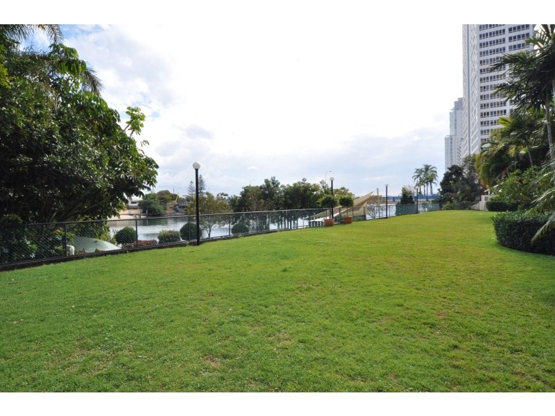 34/40 Ferny Avenue, Surfers Paradise QLD 4217