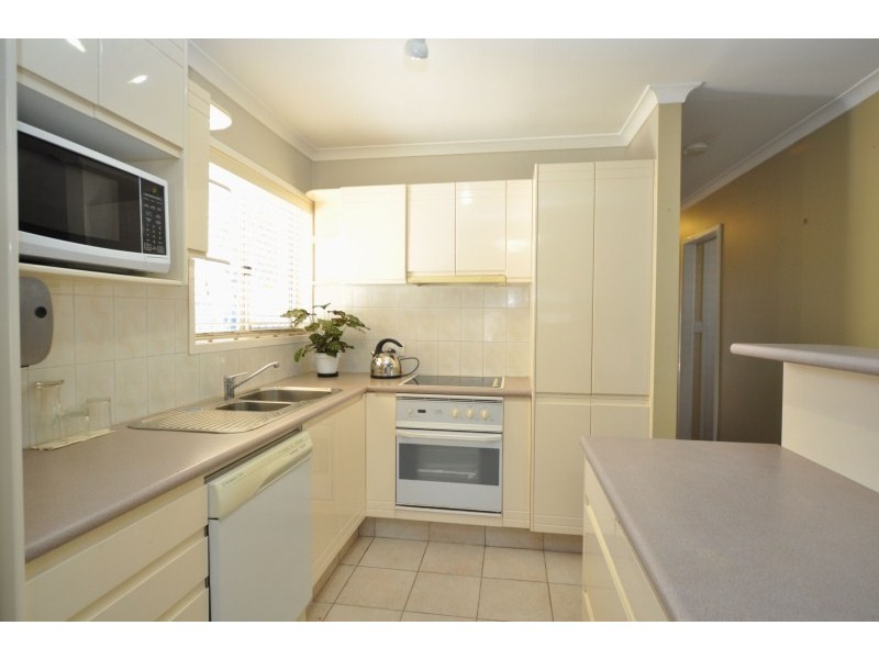 19 Goorawin Street, Runaway Bay QLD 4216