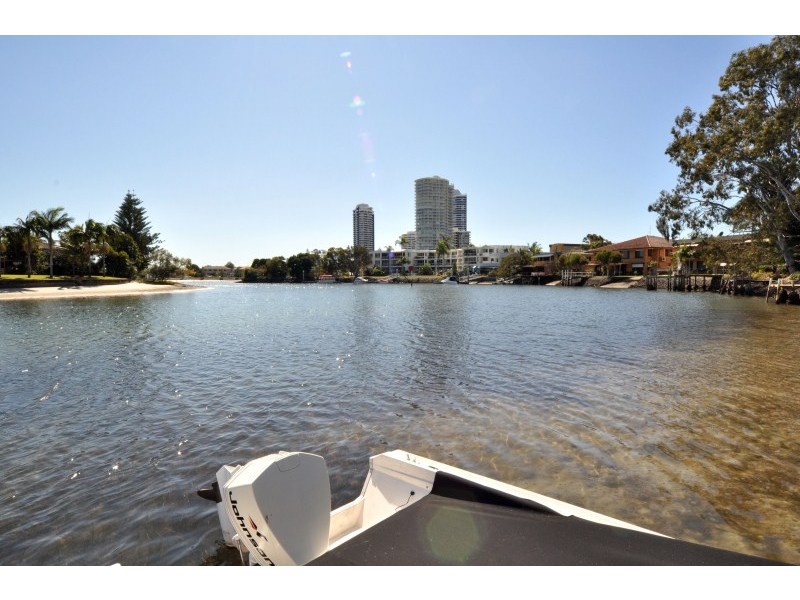 2/11 Taylor Street, Biggera Waters QLD 4216