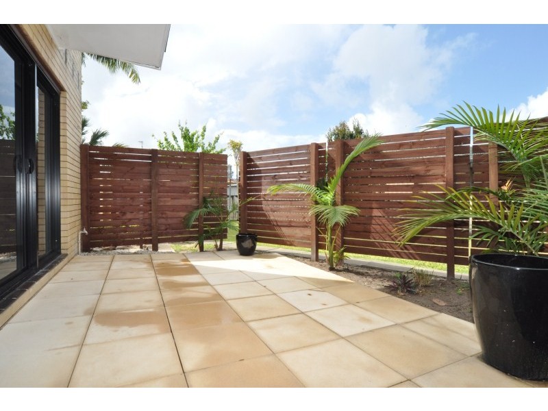 1/59 Errol Avenue, Paradise Point QLD 4216