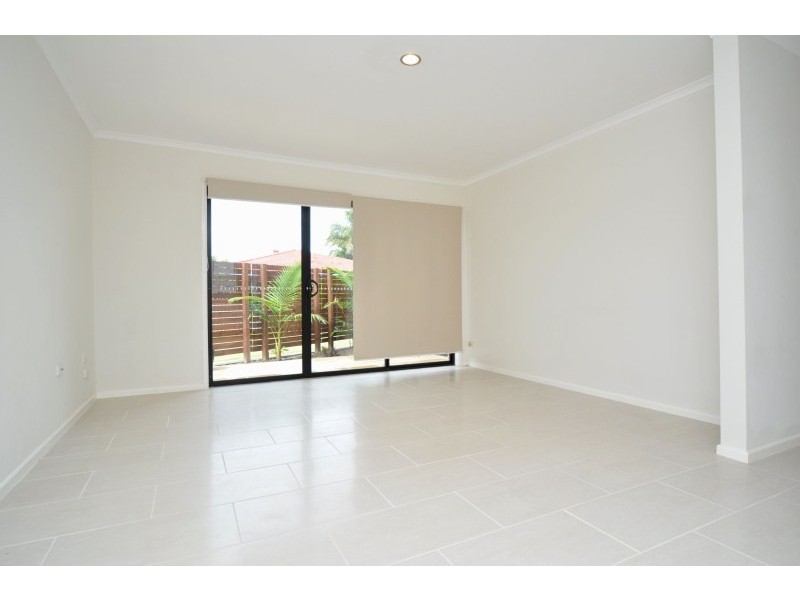 1/59 Errol Avenue, Paradise Point QLD 4216