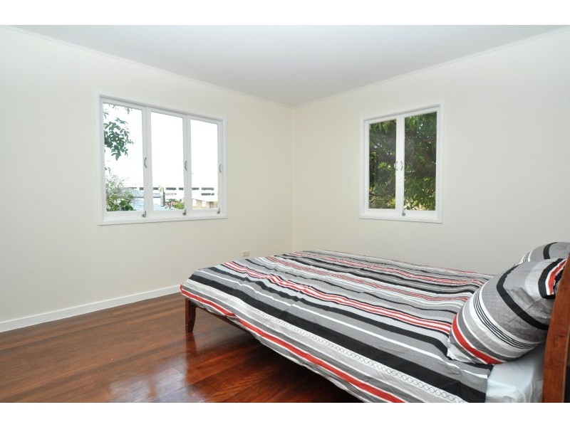 7 Waratah Avenue, Biggera Waters QLD 4216