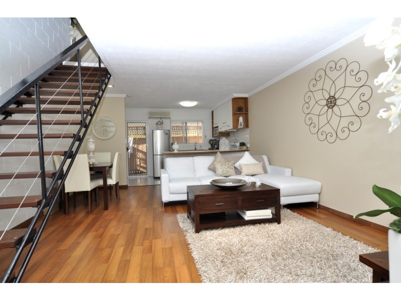 5/79 Bayview Street, Runaway Bay QLD 4216