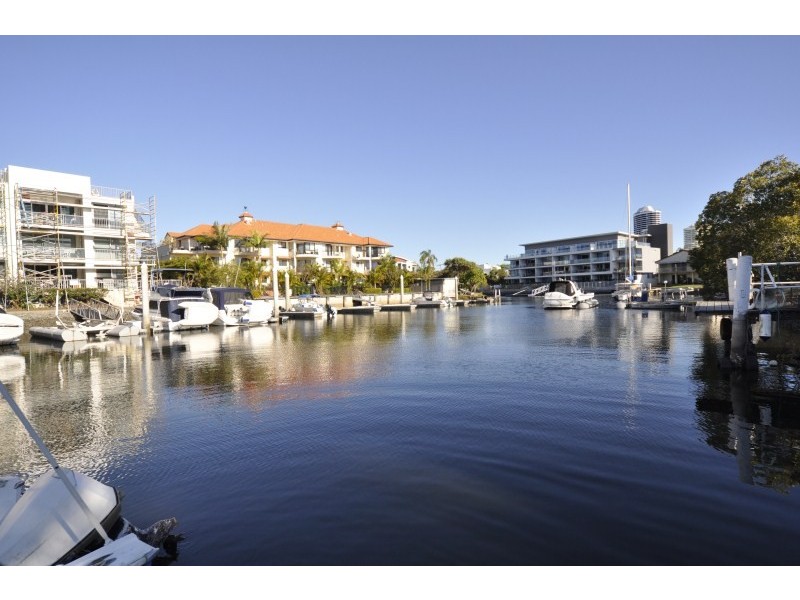 5/79 Bayview Street, Runaway Bay QLD 4216