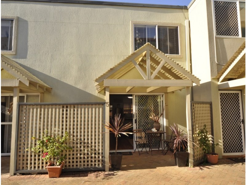 5/79 Bayview Street, Runaway Bay QLD 4216