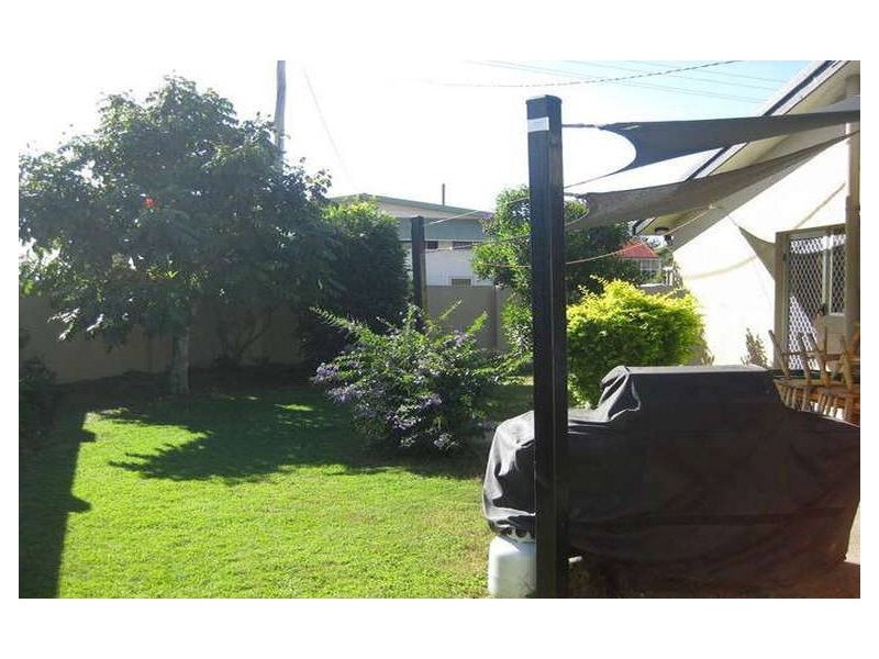 1/10 Cassia Street, Runaway Bay QLD 4216