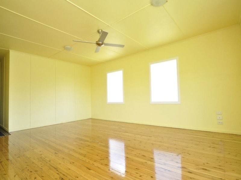 34 Parr Street, Biggera Waters QLD 4216