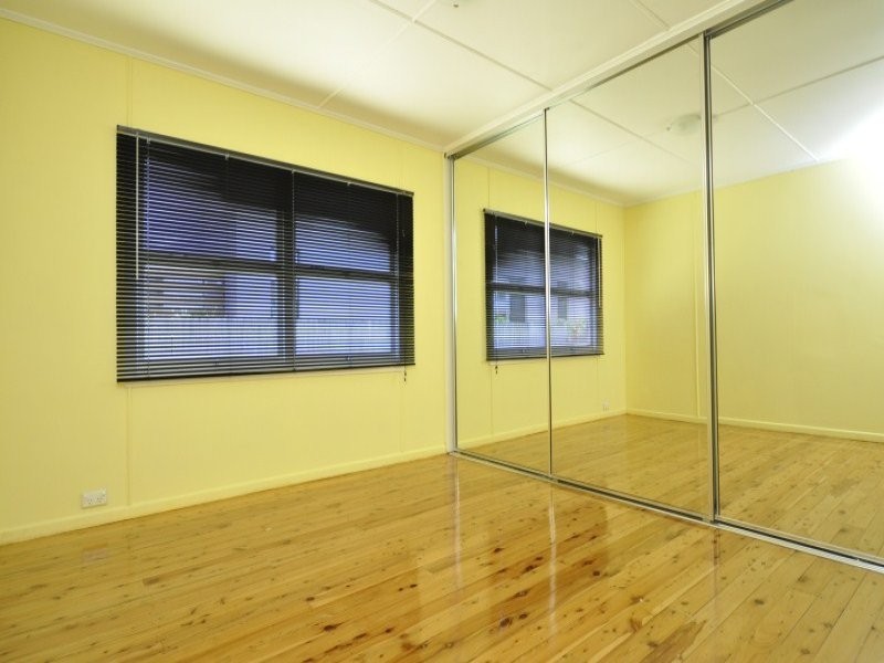 34 Parr Street, Biggera Waters QLD 4216