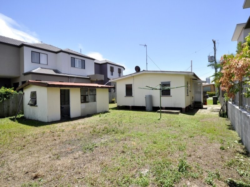 34 Parr Street, Biggera Waters QLD 4216