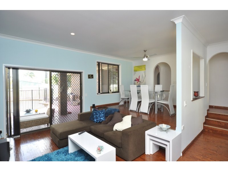 19 Tooraneedin Road, Coomera QLD 4209